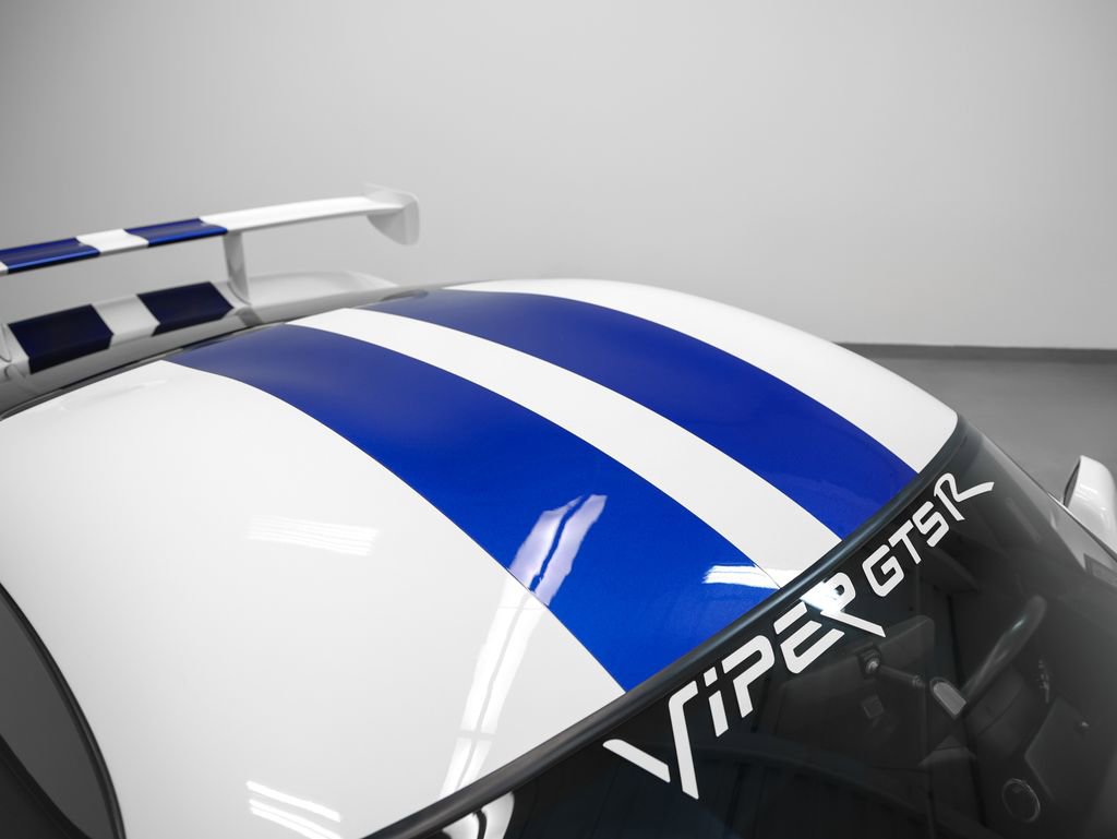 Used 1998 Dodge Viper GTS image 10