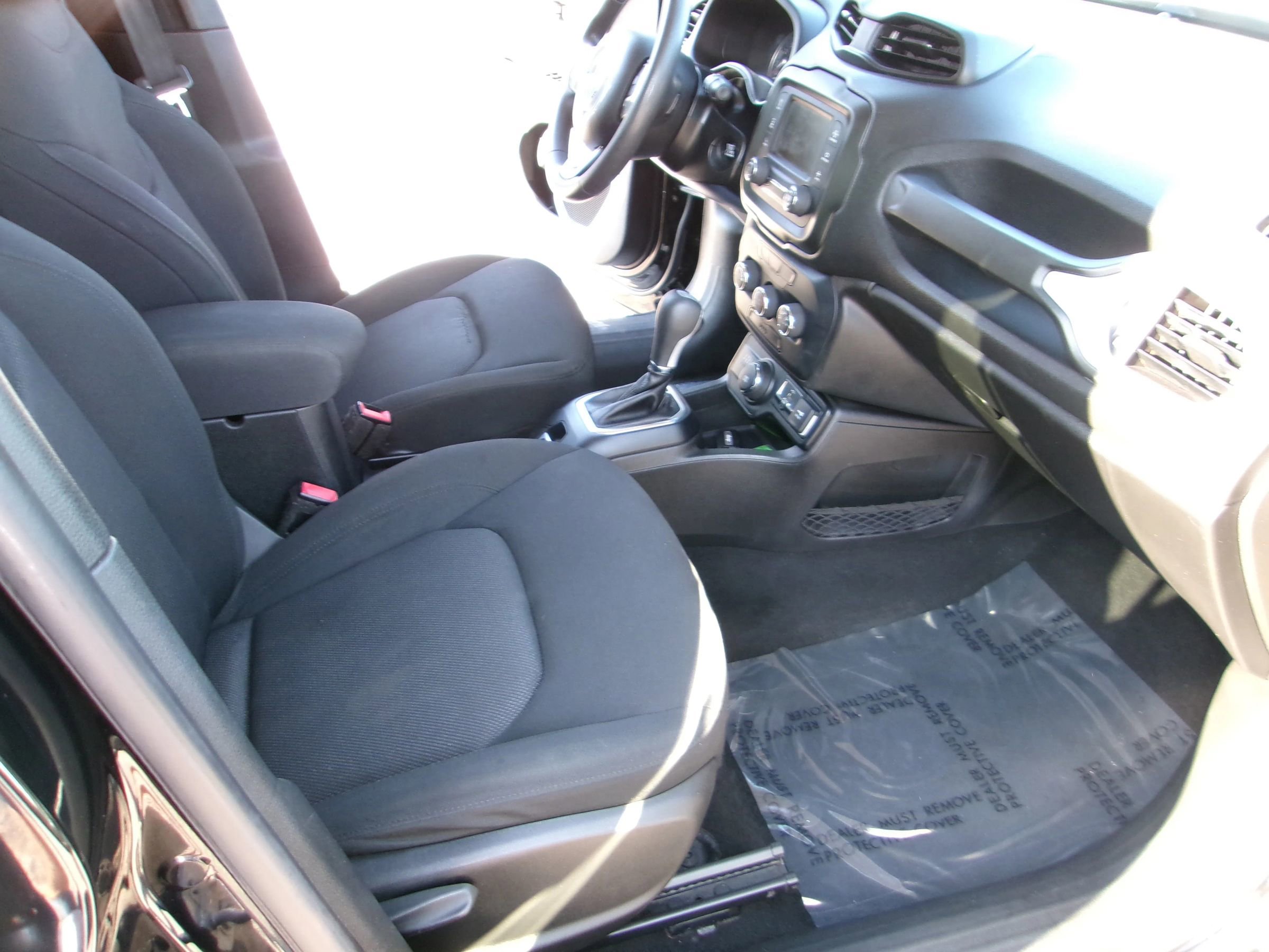 Used 2018 Jeep Renegade Sport image 9