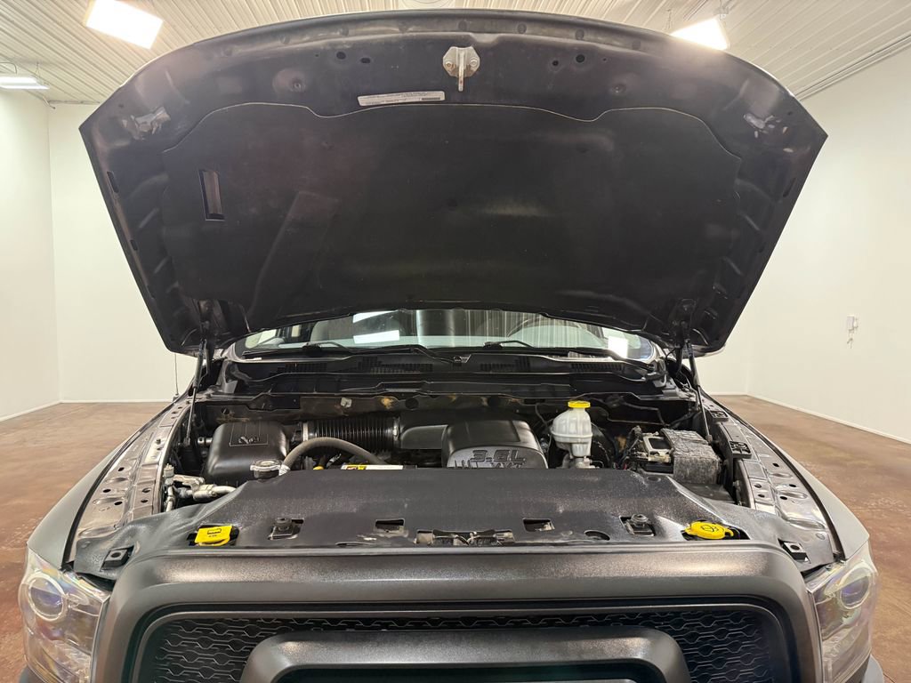 Used 2019 RAM 1500 Classic Warlock AWD/4WD image 19