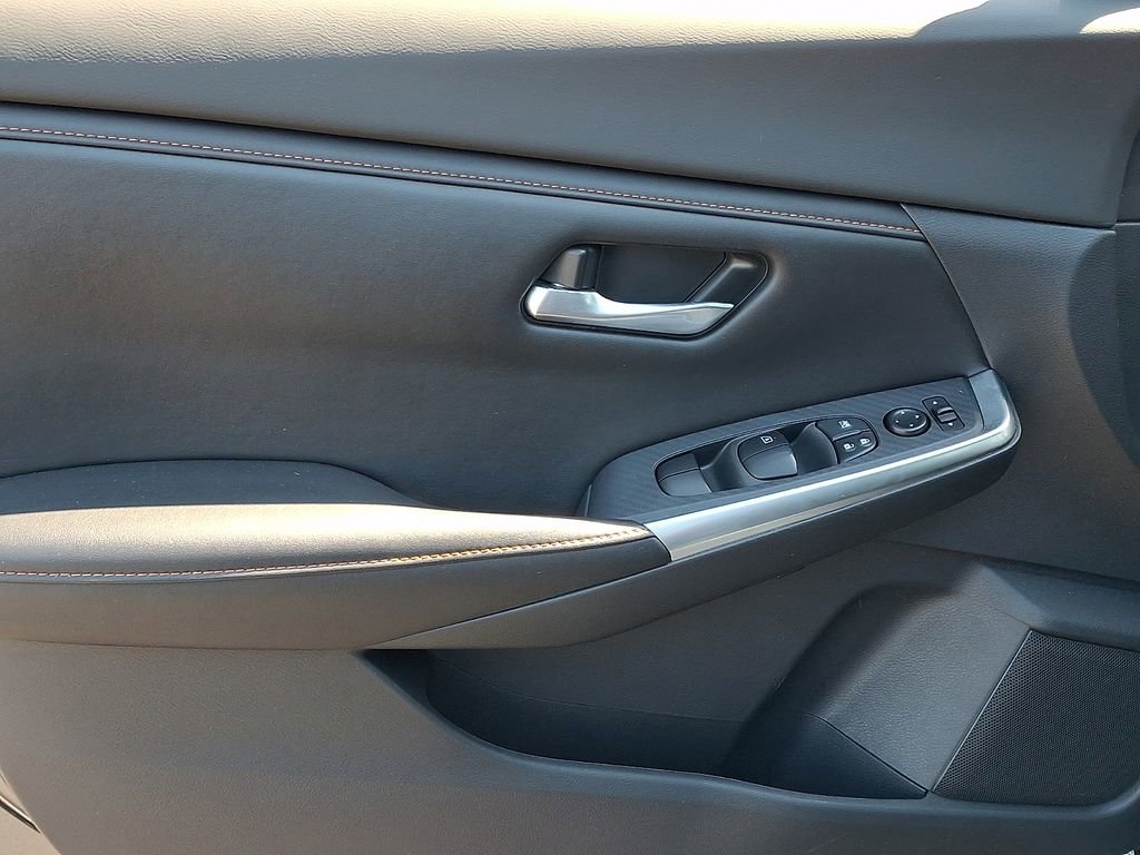 Certified 2023 Nissan Sentra SR w/ Electronics Package FWD image 12