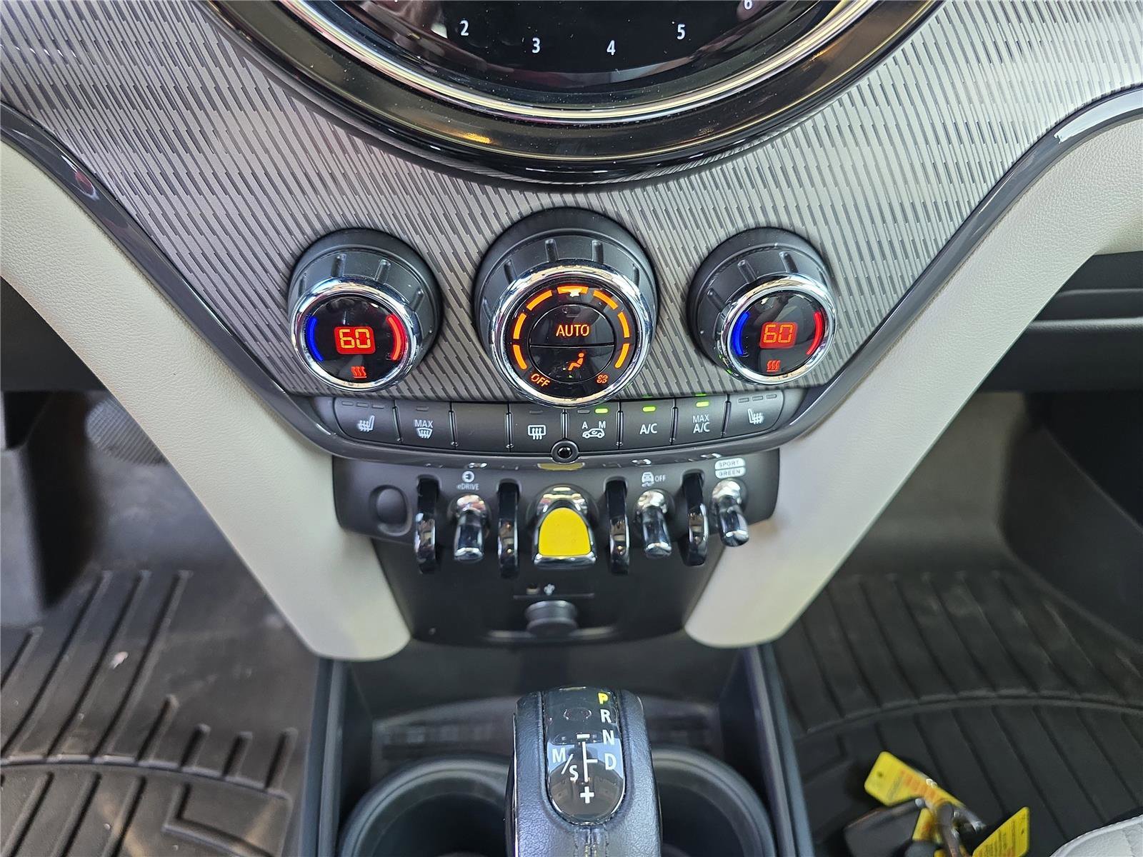 Used 2021 MINI Cooper Countryman SE w/ Premium Package image 28