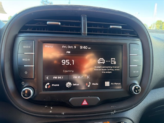 Certified 2024 Kia Soul LX w/ LX Technology Package FWD image 20