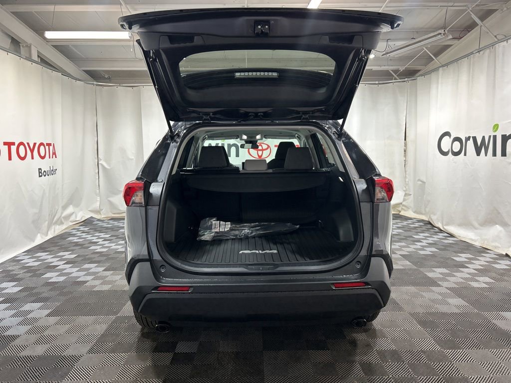 Used 2025 Toyota RAV4 XLE image 18