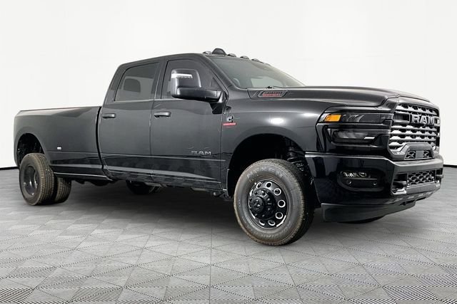 New 2026 RAM 3500 Big Horn AWD/4WD image 3