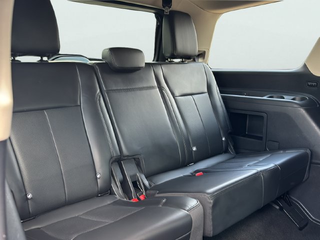 Used 2024 Ford Expedition XLT AWD/4WD image 14