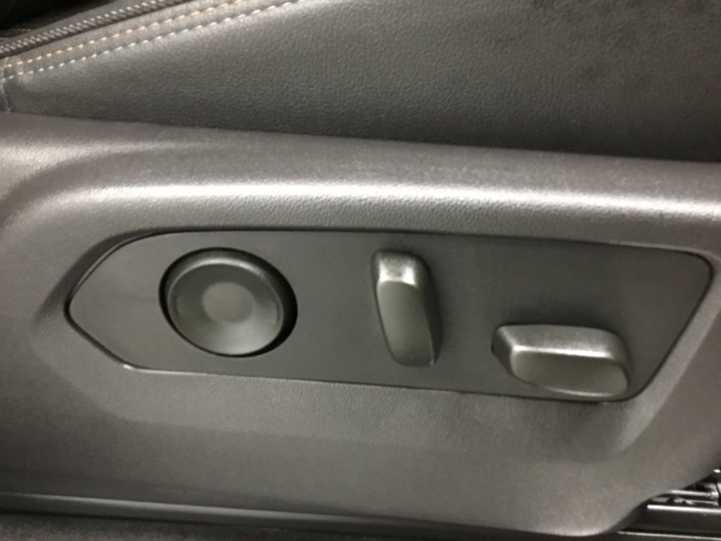 Used 2024 Chevrolet Silverado 1500 High Country w/ High Country Premium Package image 27