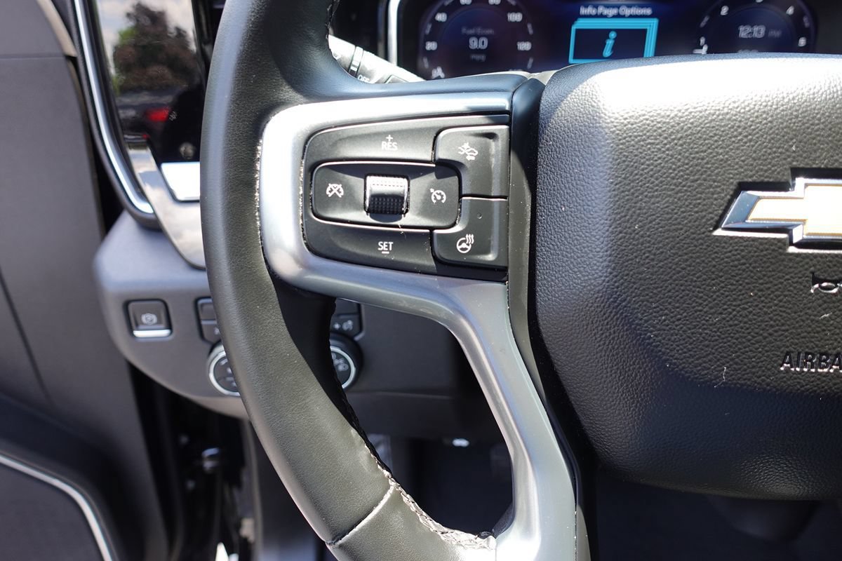 Used 2024 Chevrolet Silverado 1500 LT AWD/4WD image 46