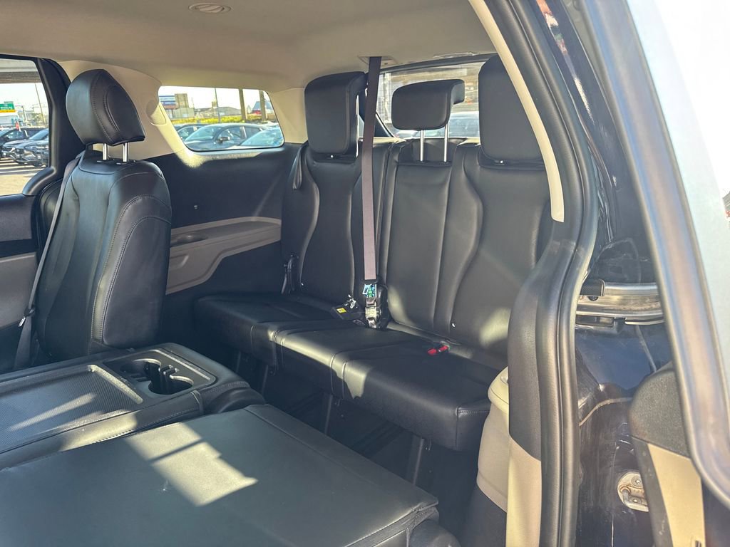 Certified 2025 Kia Carnival image 34