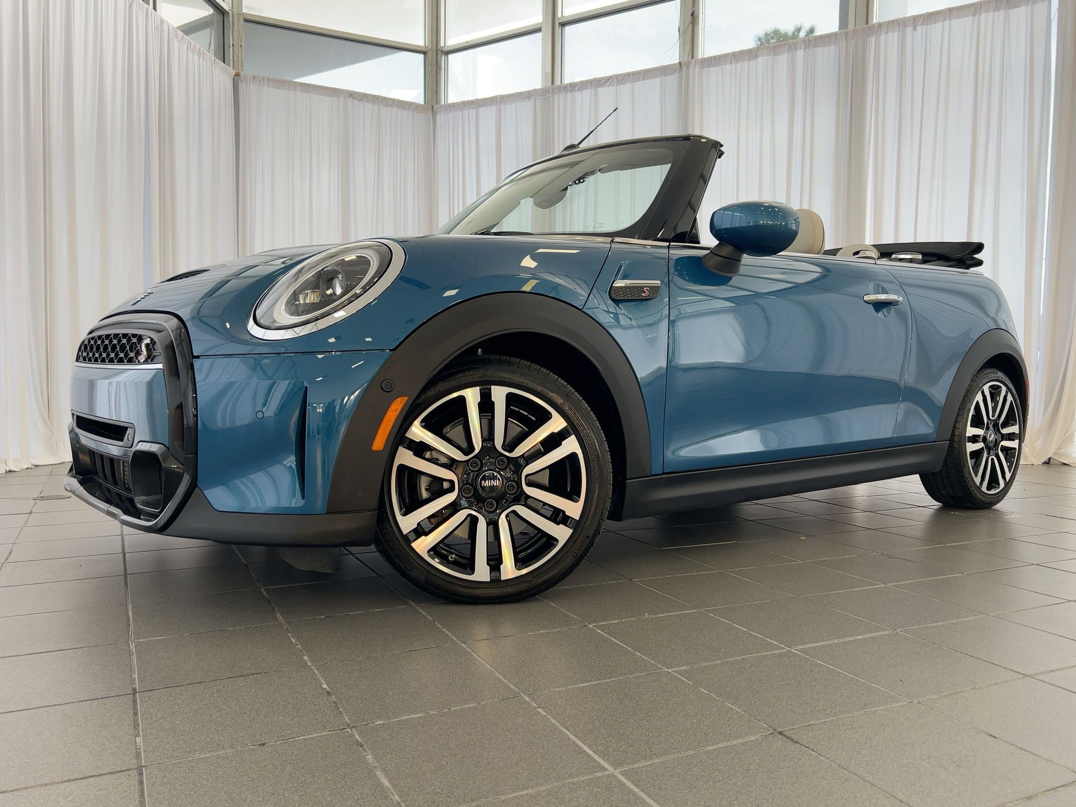 Certified 2023 MINI Cooper S image 37