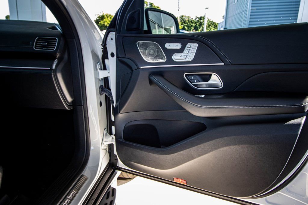 Used 2024 Mercedes-Benz GLE 350 4MATIC image 37