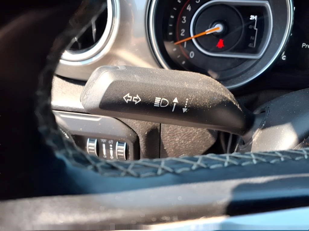 Used 2020 Jeep Wrangler Unlimited Sahara w/ Uconnect 4C Nav & Sound Group AWD/4WD image 18