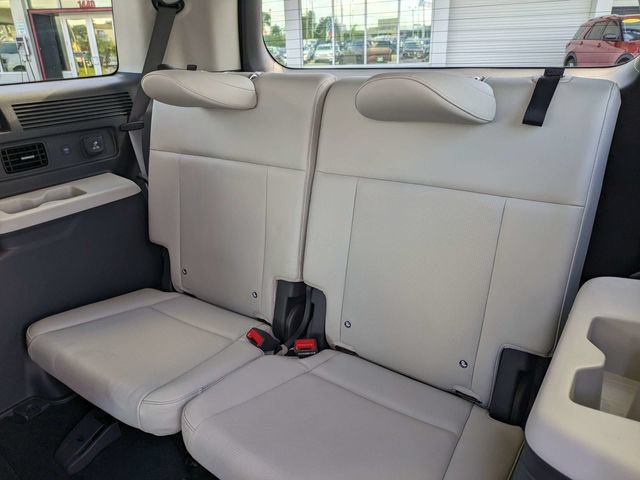 Used 2025 Hyundai Santa Fe Calligraphy FWD image 14