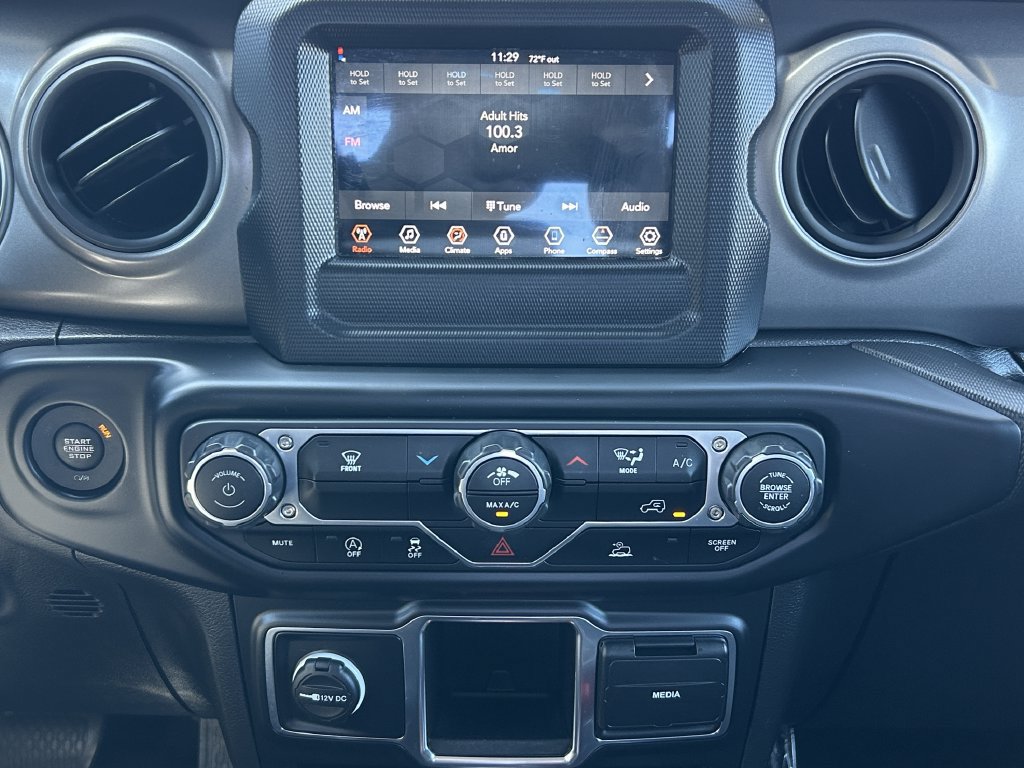 Used 2023 Jeep Gladiator Sport AWD/4WD image 22