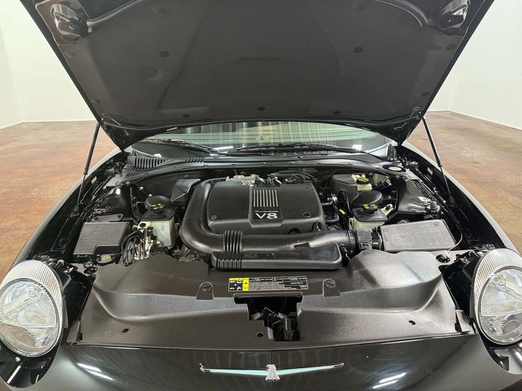 Used 2002 Ford Thunderbird image 18