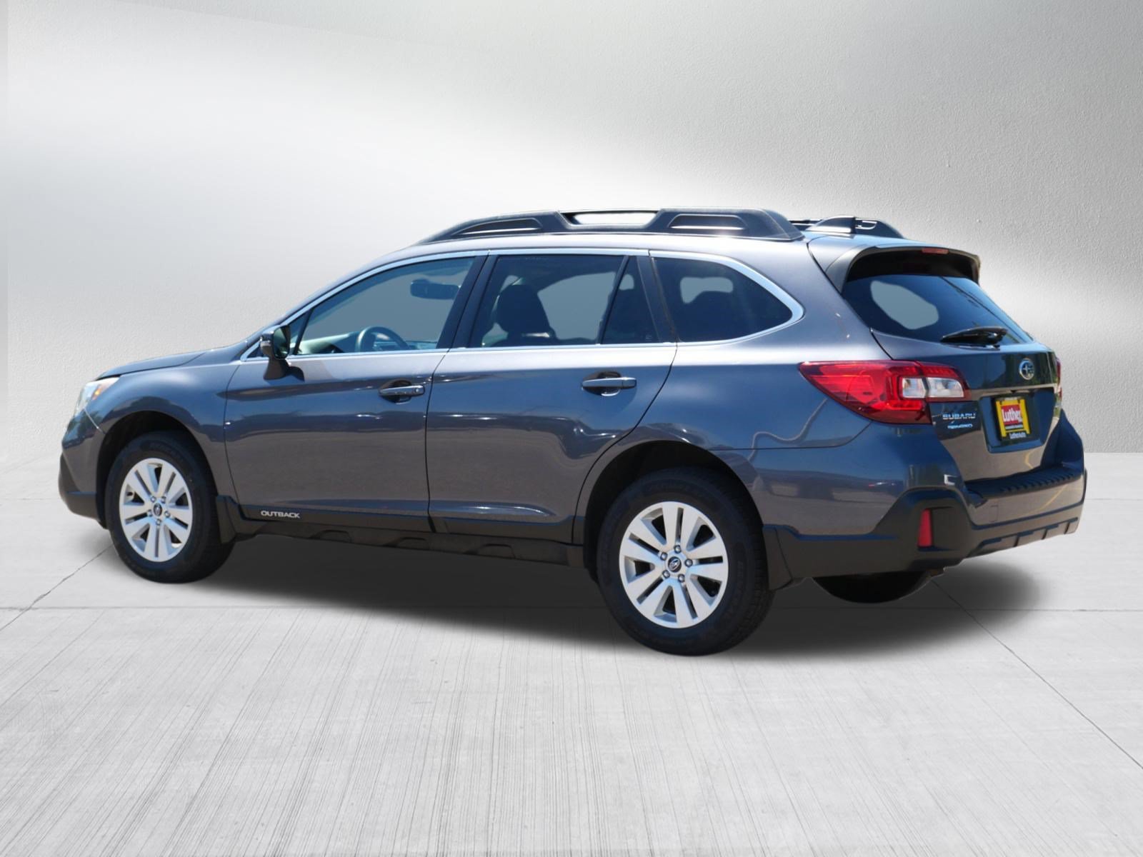 Used 2018 Subaru Outback 2.5i Premium AWD/4WD image 5