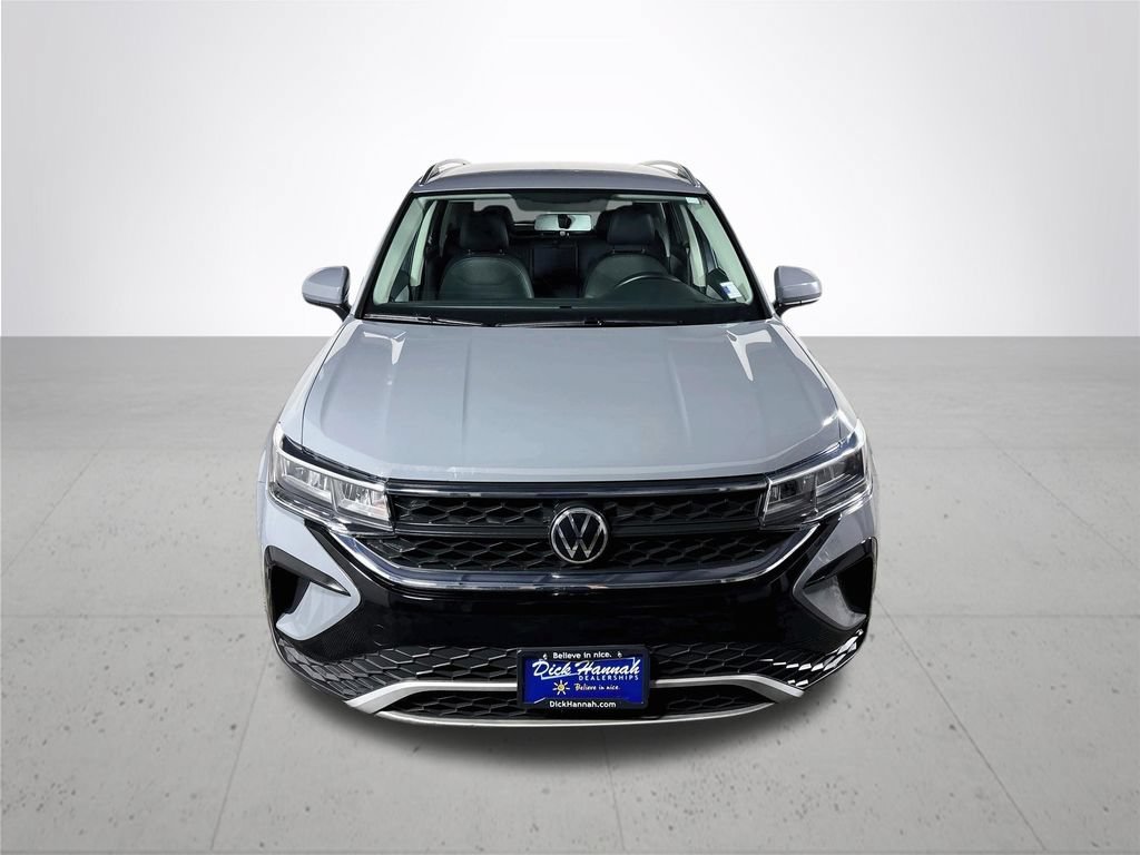 Certified 2022 Volkswagen Taos SE AWD/4WD image 4