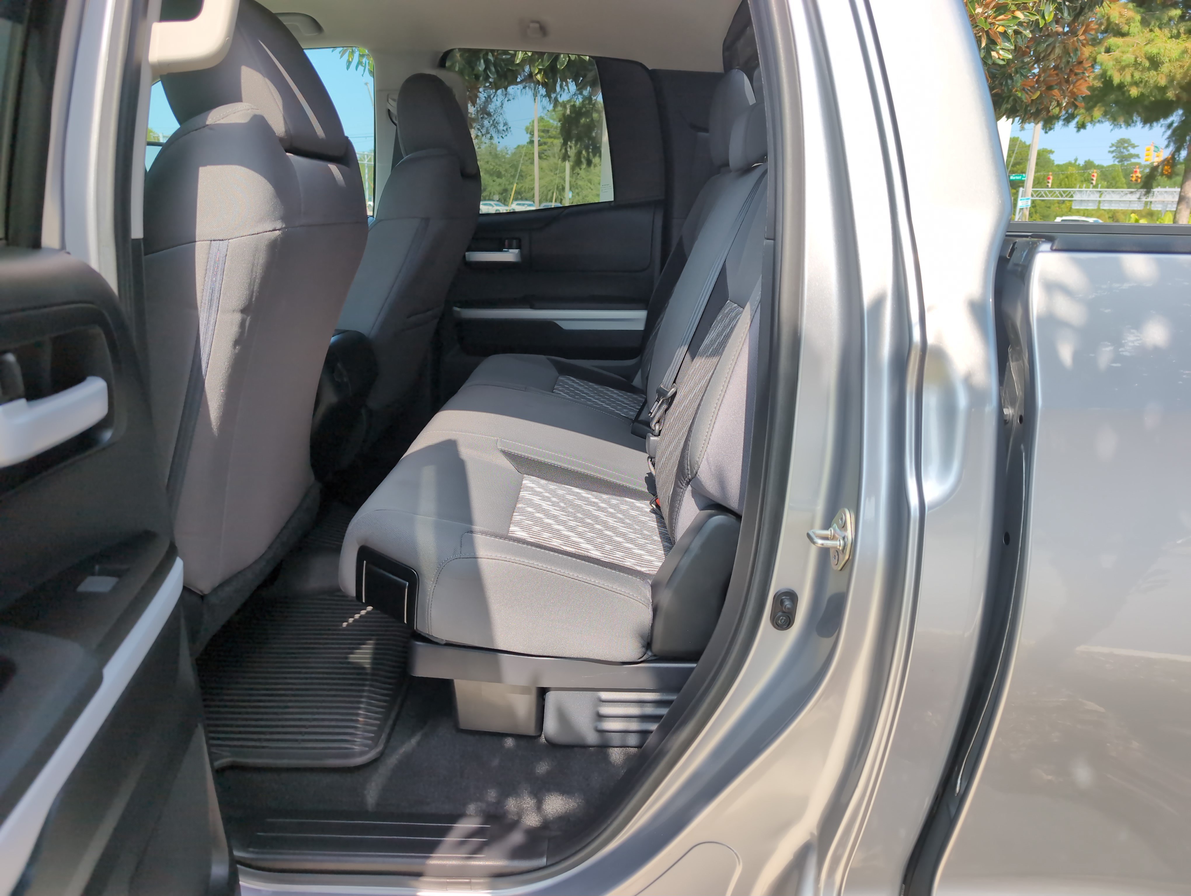 Used 2019 Toyota Tundra SR5 w/ SR5 Upgrade Package RWD image 29