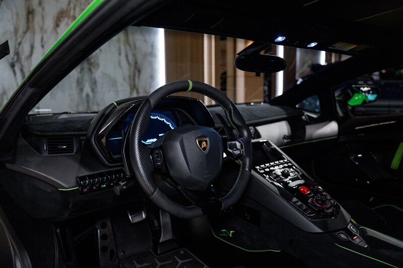 Used 2016 Lamborghini Aventador LP 750-4 Superveloce AWD/4WD image 12