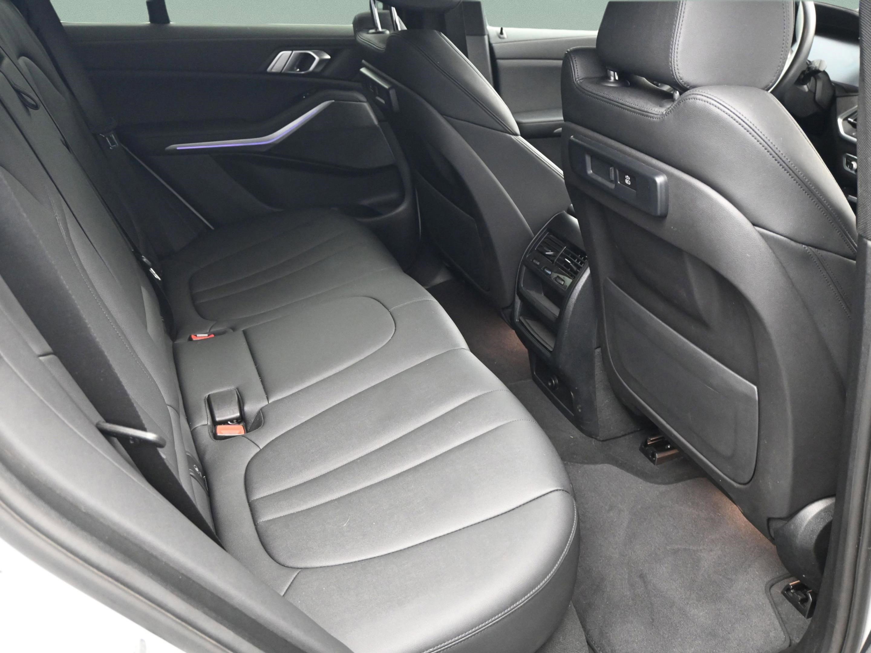 Used 2022 BMW X5 xDrive45e w/ Parking Assistance Package image 39