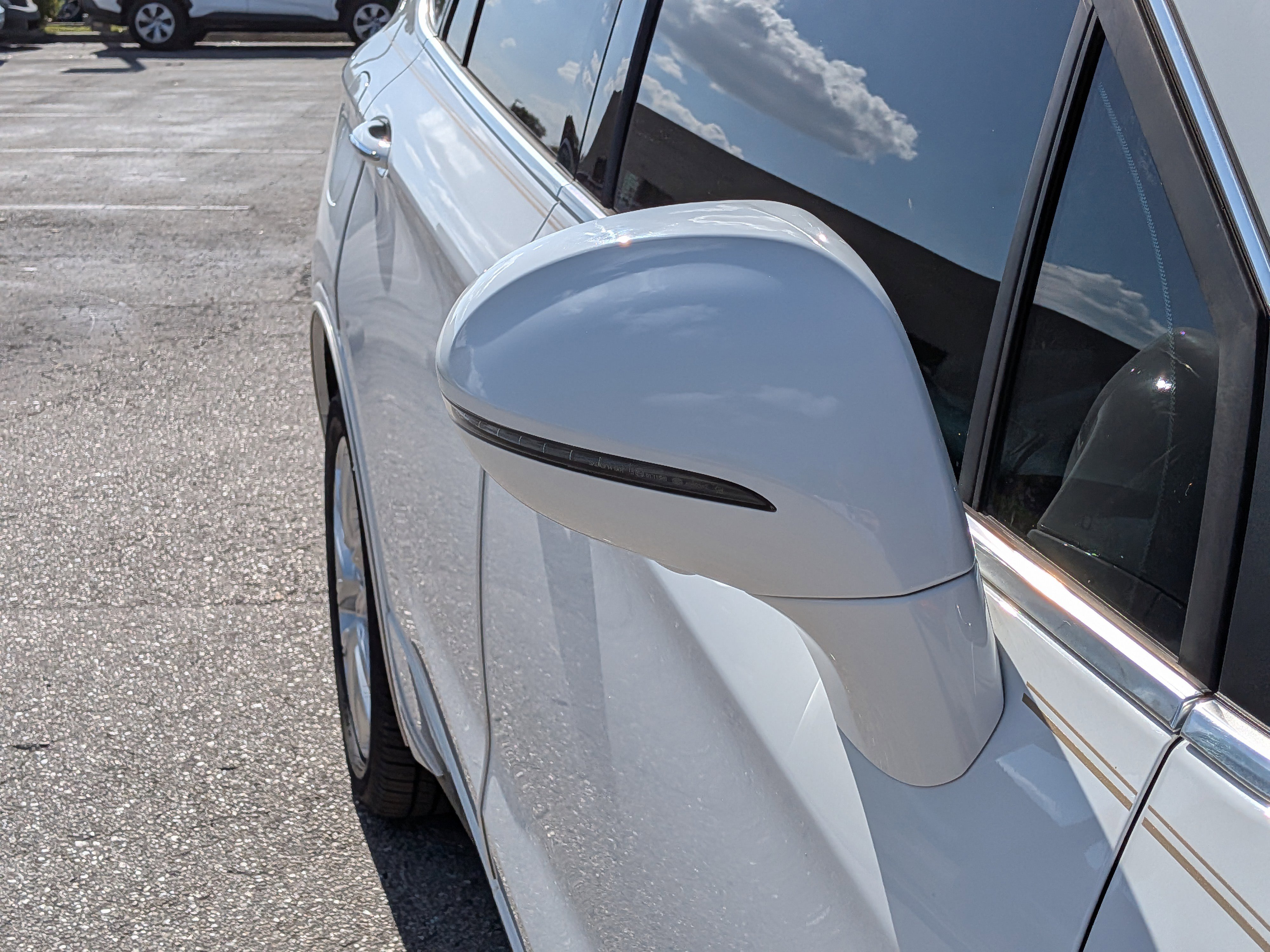 Used 2020 Buick Envision Premium w/ Driver Confidence Package image 12