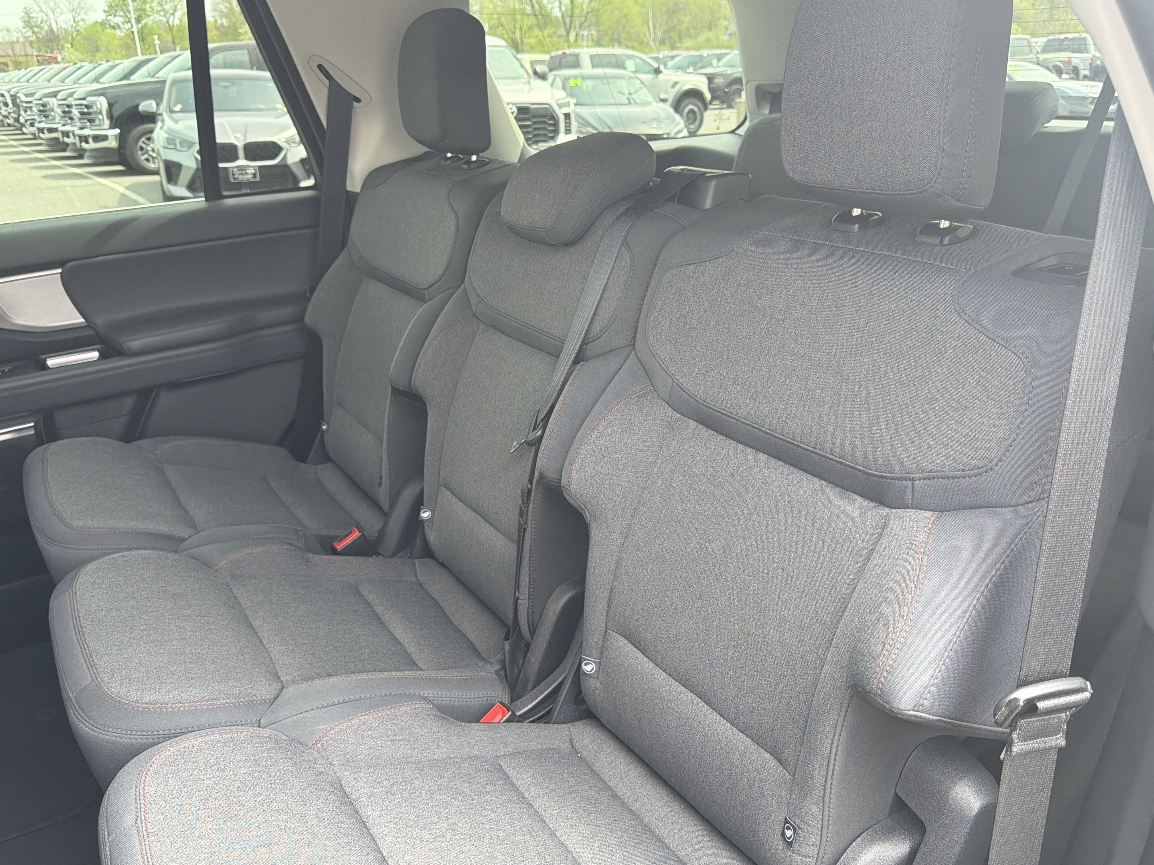 Used 2025 Ford Expedition Active AWD/4WD image 13