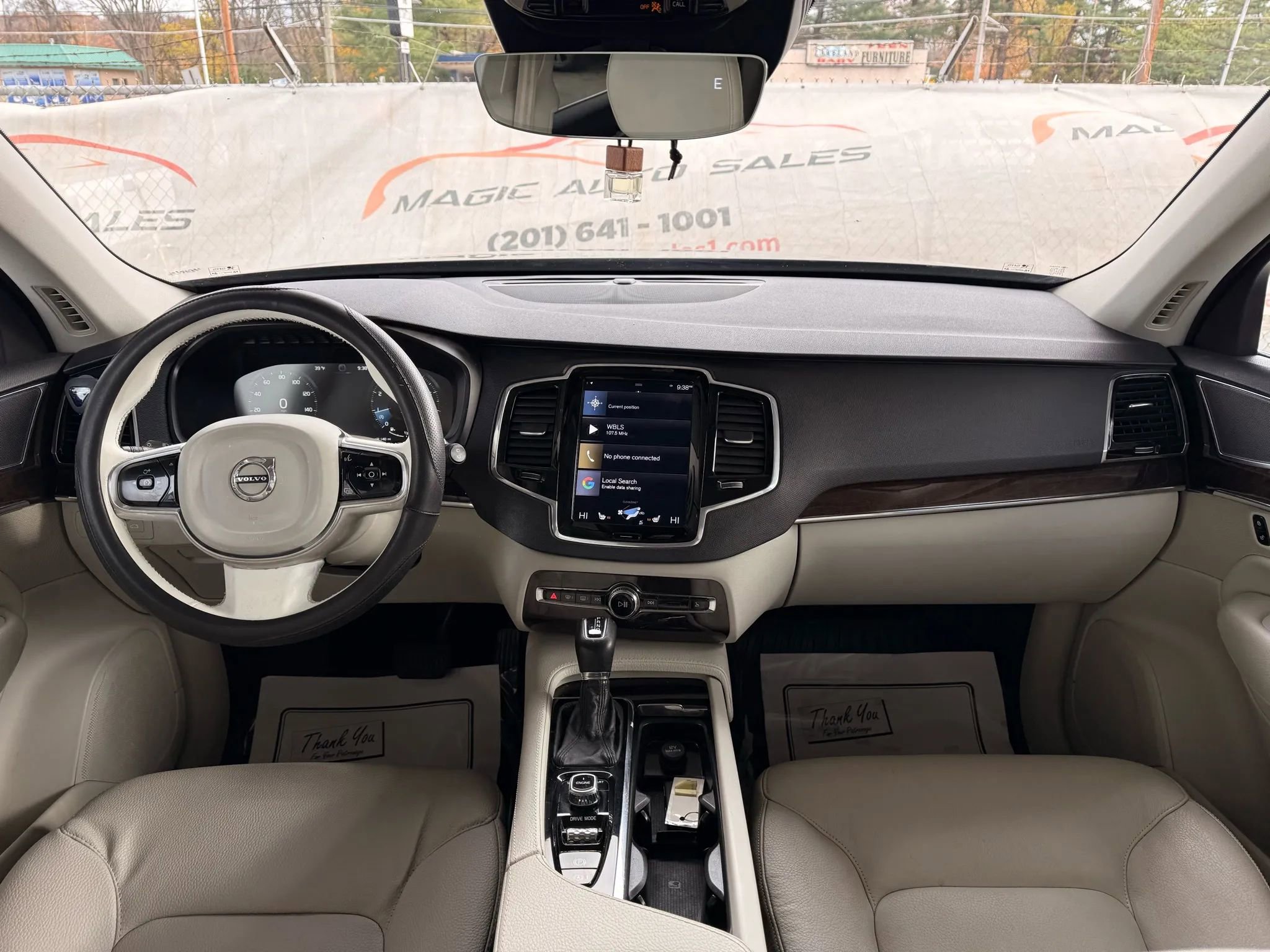 Used 2017 Volvo XC90 T6 Momentum w/ Vision Package image 28