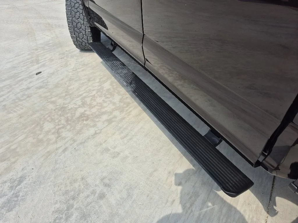 Used 2019 Ford F150 Platinum w/ Equipment Group 701A Luxury AWD/4WD image 13