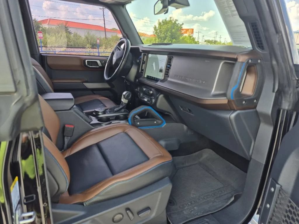 Used 2022 Ford Bronco Outer Banks w/ Sasquatch Package AWD/4WD image 18