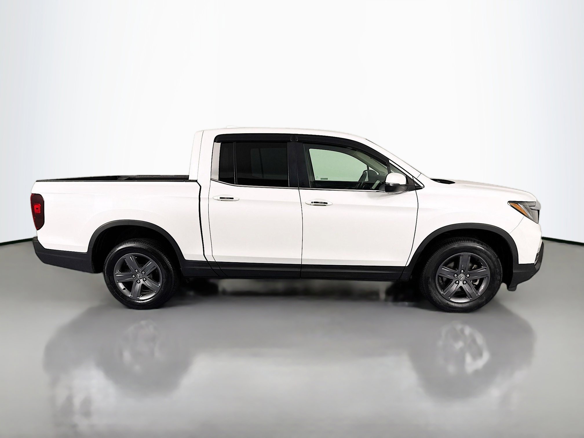 Certified 2023 Honda Ridgeline RTL image 4