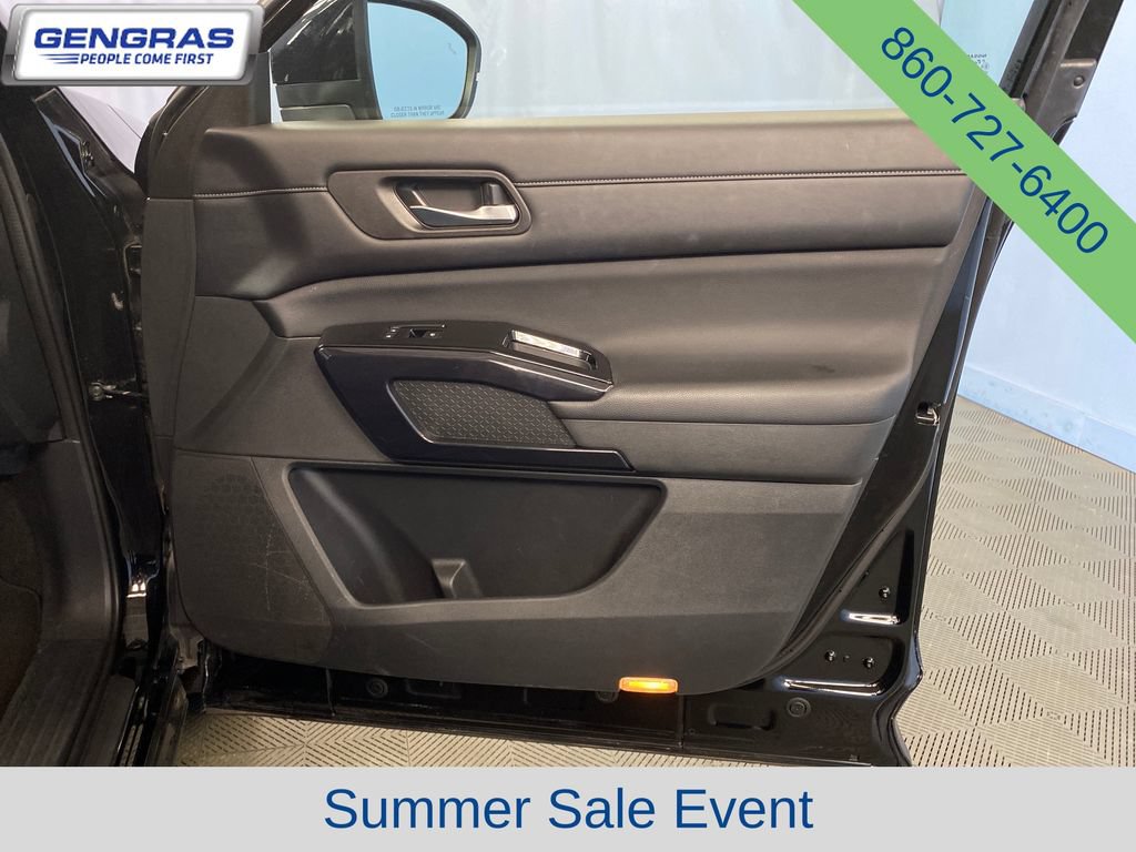 Used 2022 Nissan Pathfinder SV AWD/4WD image 45