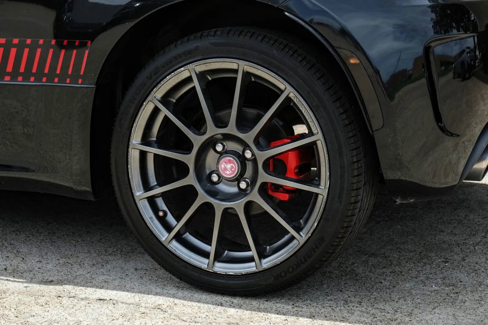 Used 2013 FIAT 500 Abarth w/ Comfort/Convenience Group image 50