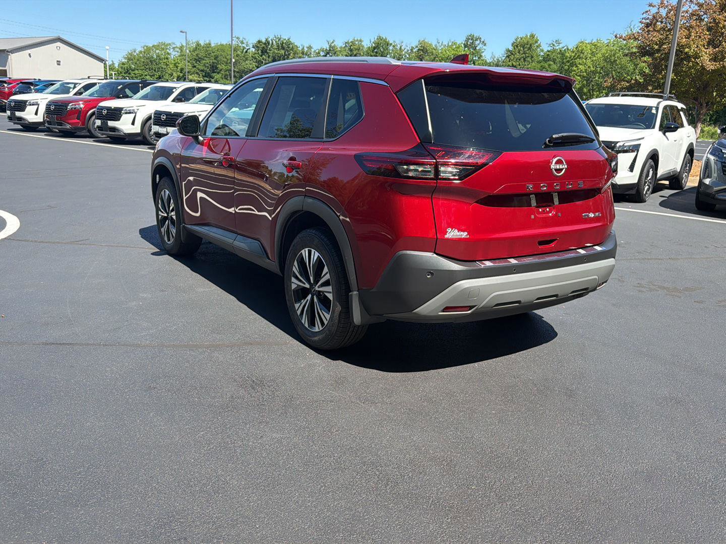 Used 2023 Nissan Rogue SV w/ SV Premium Package AWD/4WD image 5