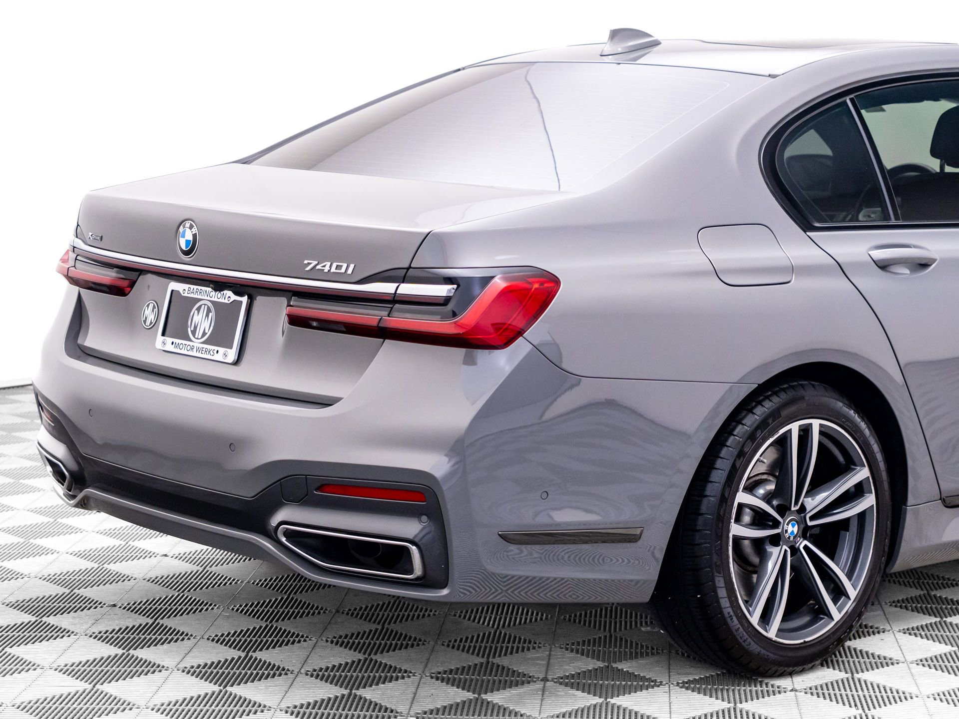 Used 2022 BMW 740i xDrive w/ M Sport Package AWD/4WD image 36