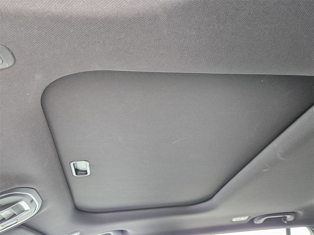 Used 2024 Jeep Grand Cherokee Altitude image 23