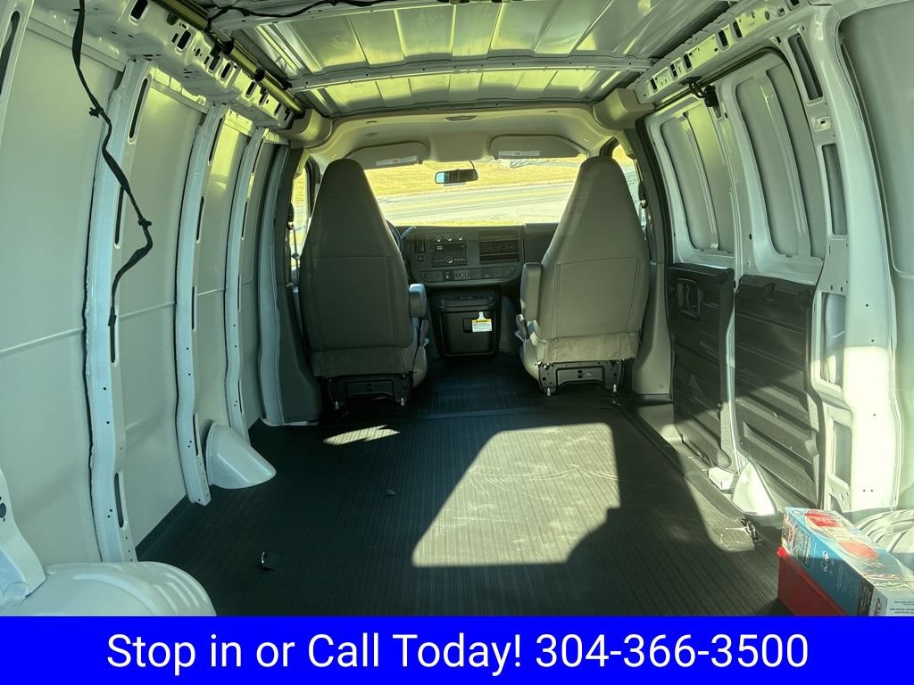 New 2025 Chevrolet Express 3500 w/ Driver Convenience Package RWD image 4