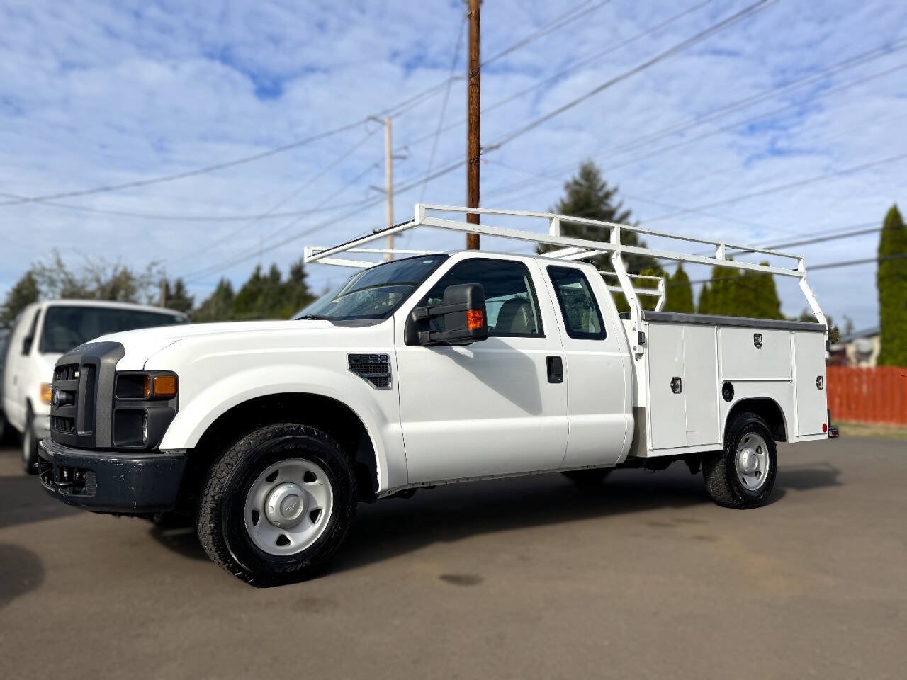 Used 2008 Ford F350 XL RWD image 1