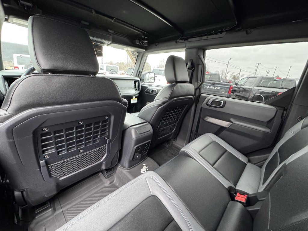 Used 2023 Ford Bronco Black Diamond w/ Sasquatch Package image 13