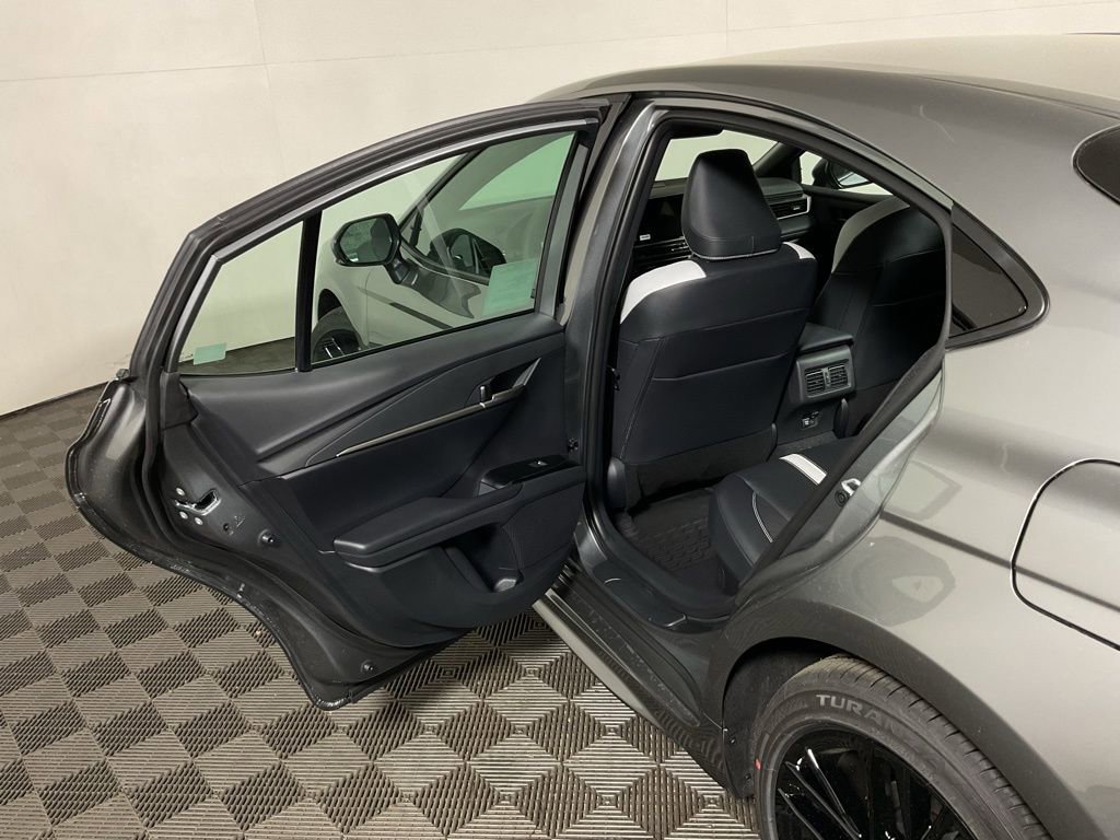 New 2026 Toyota Camry SE FWD image 32