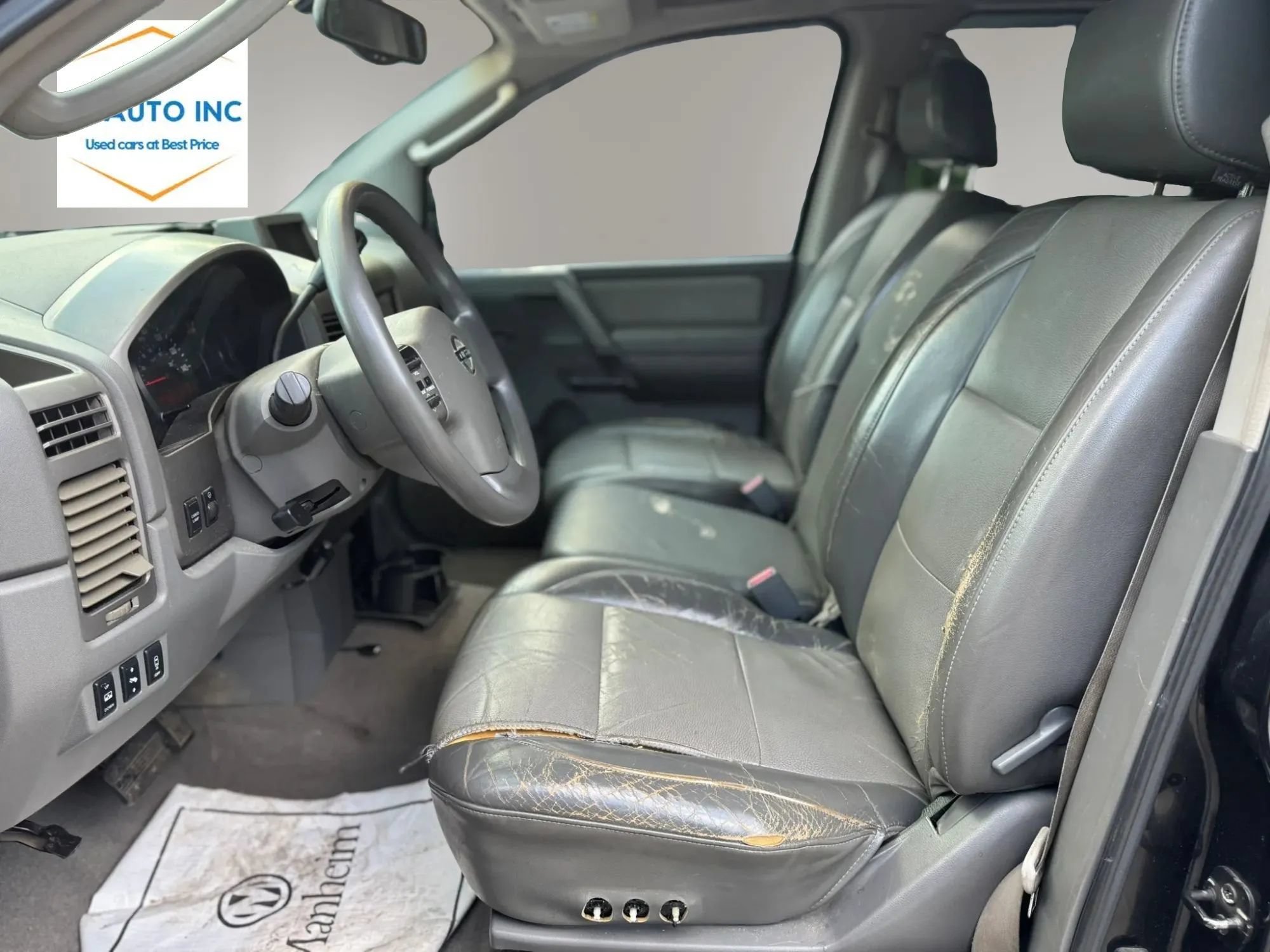 Used 2005 Nissan Titan LE AWD/4WD image 12