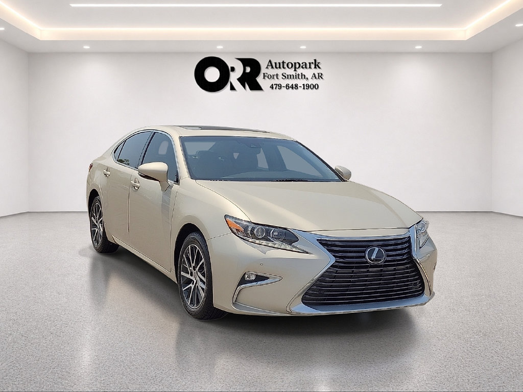 Used 2017 Lexus ES 350 w/ Navigation System Package
