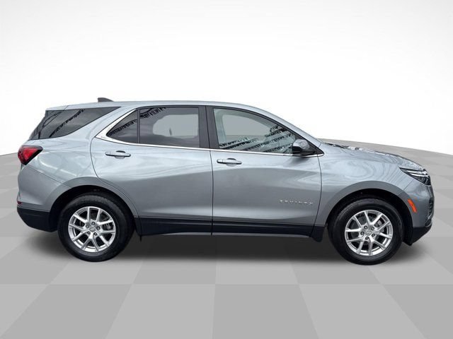 Used 2024 Chevrolet Equinox LT AWD/4WD image 4