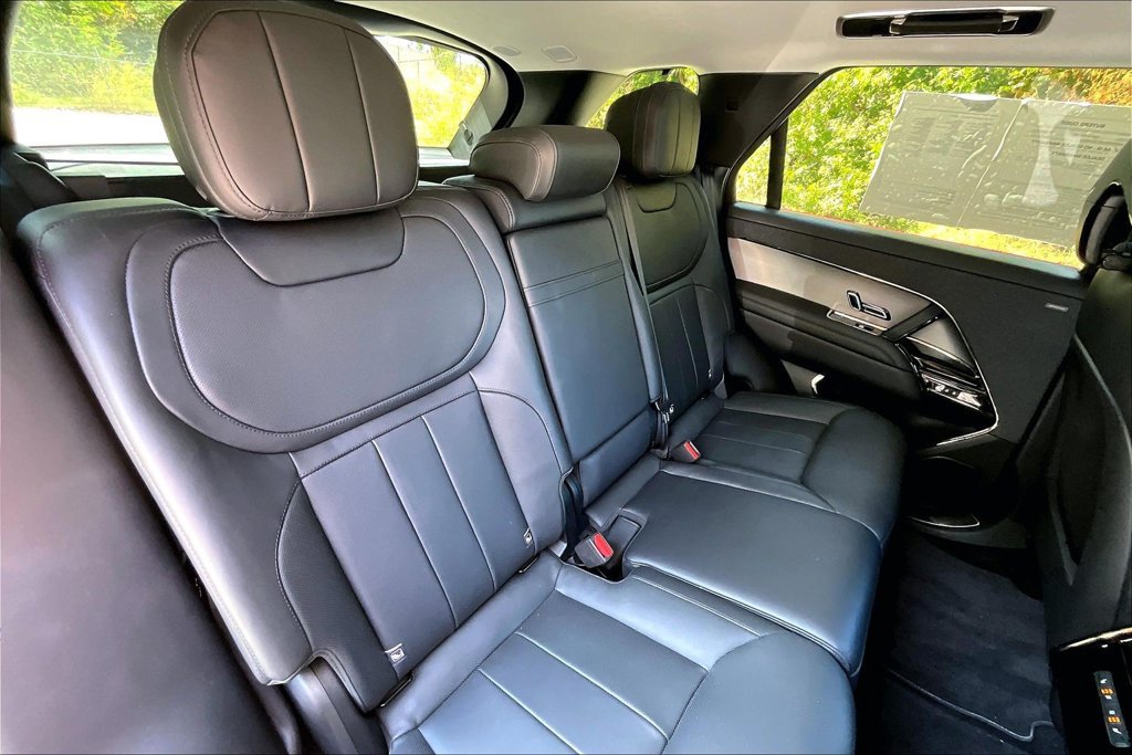 Used 2023 Land Rover Range Rover Sport SE AWD/4WD image 37
