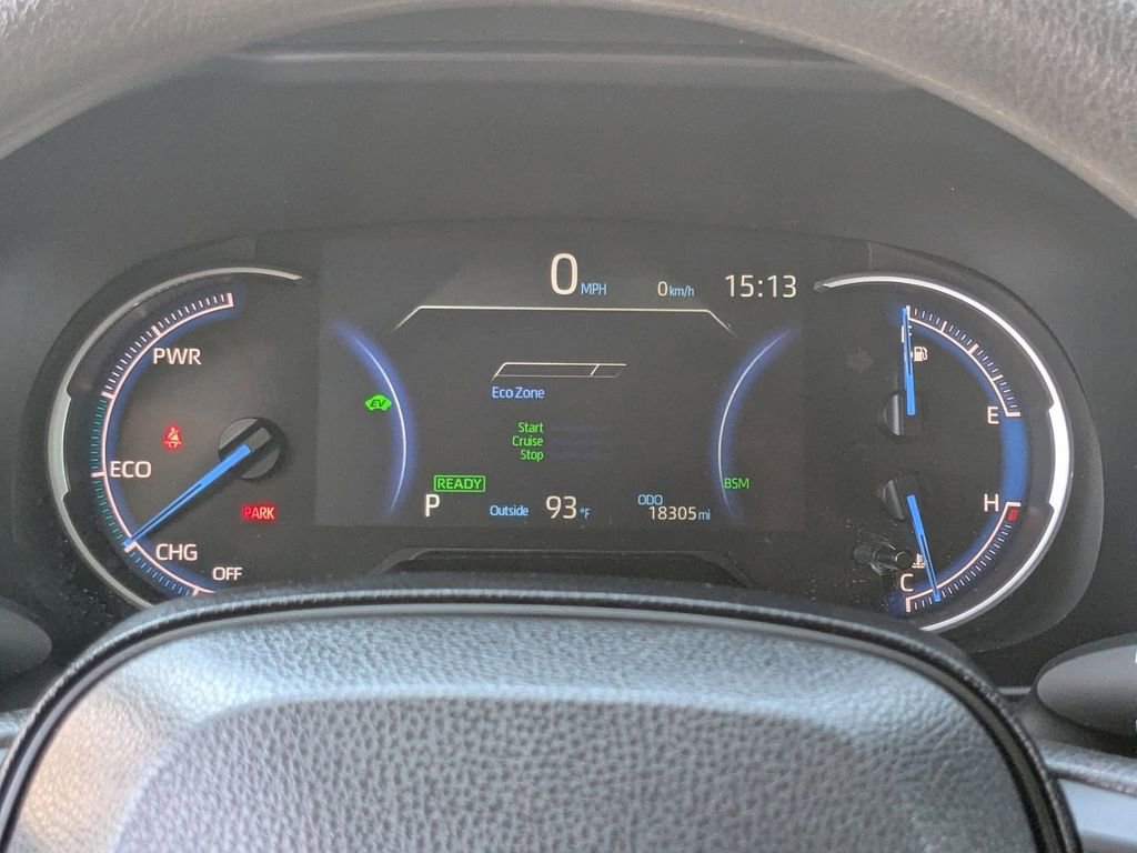 Used 2025 Toyota RAV4 XLE image 7