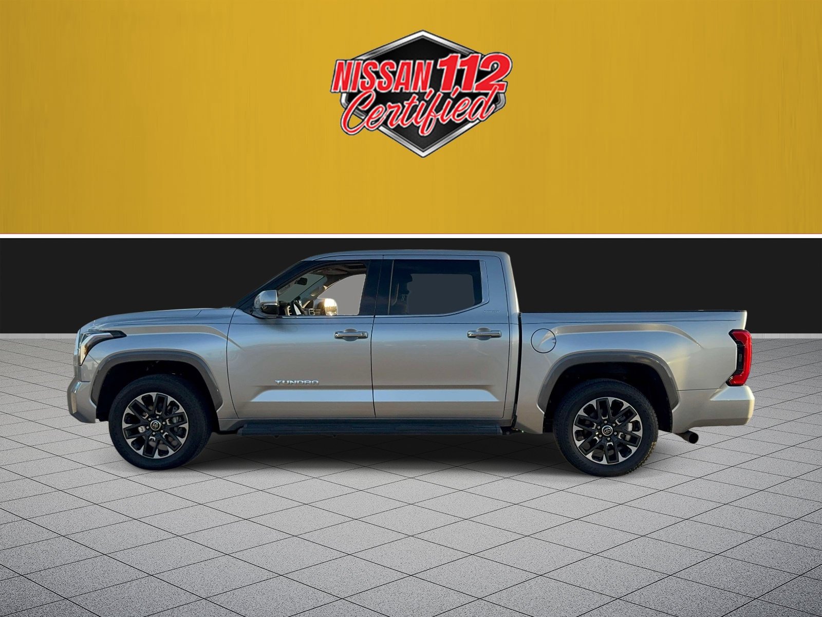 Used 2023 Toyota Tundra Limited w/ Power Package AWD/4WD image 4