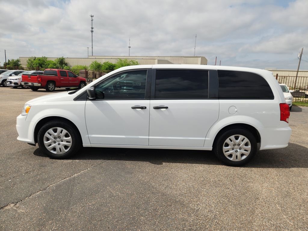 Used 2020 Dodge Grand Caravan SE w/ UConnect Hands-Free Group image 4