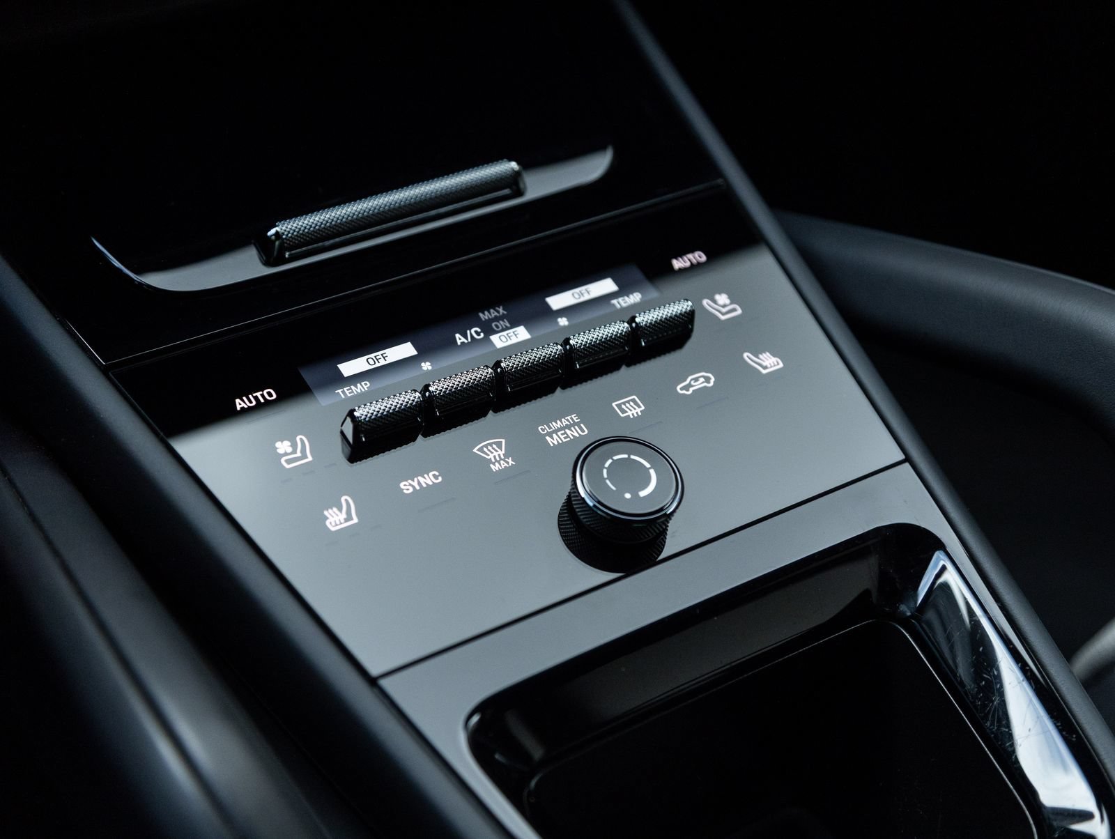 Certified 2025 Porsche Cayenne Turbo GT AWD/4WD image 25