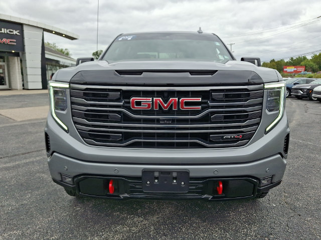 Used 2025 GMC Sierra 1500 AT4 w/ AT4 Premium Package AWD/4WD image 2
