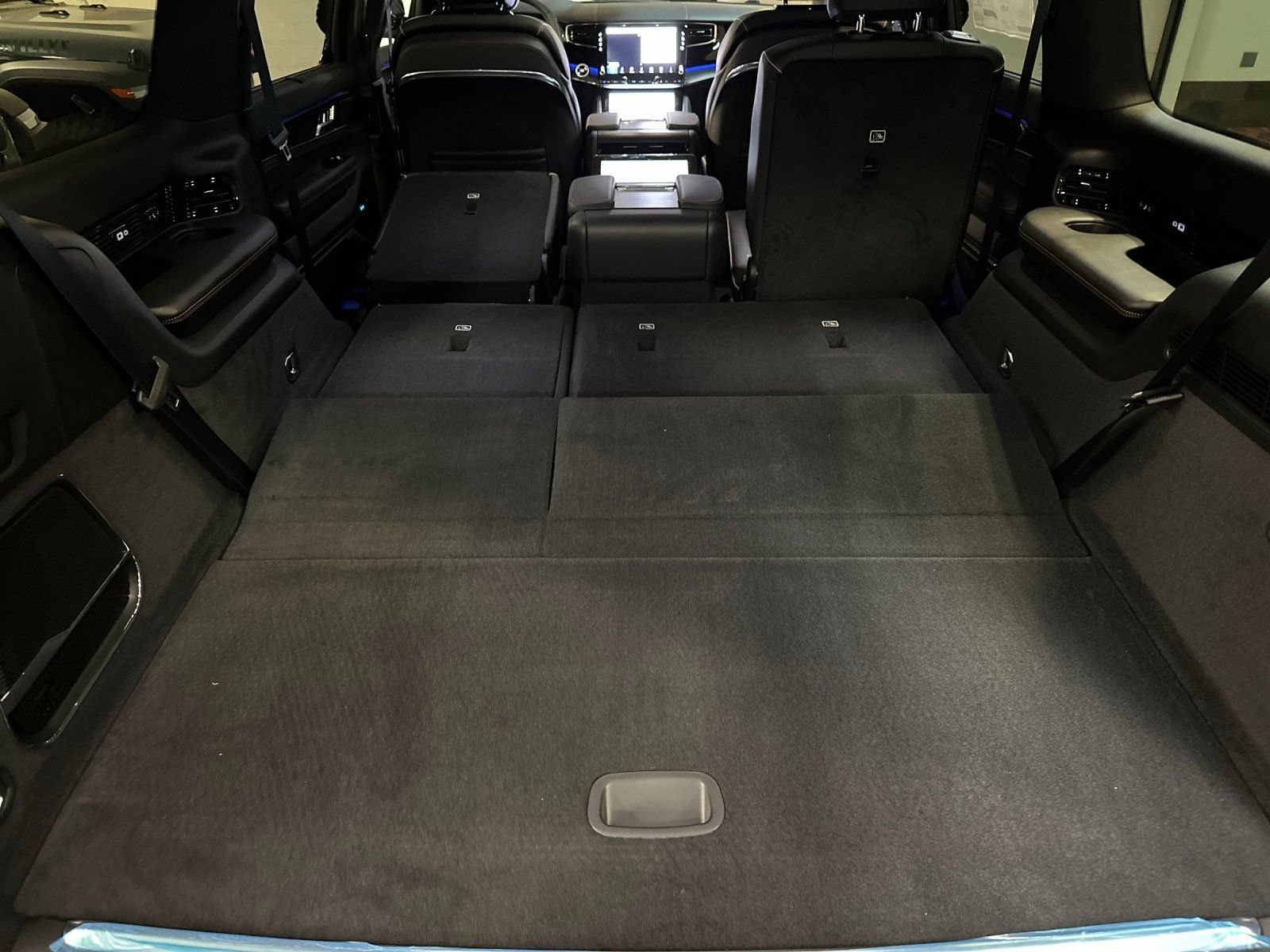 New 2026 Jeep Grand Wagoneer Summit AWD/4WD image 15