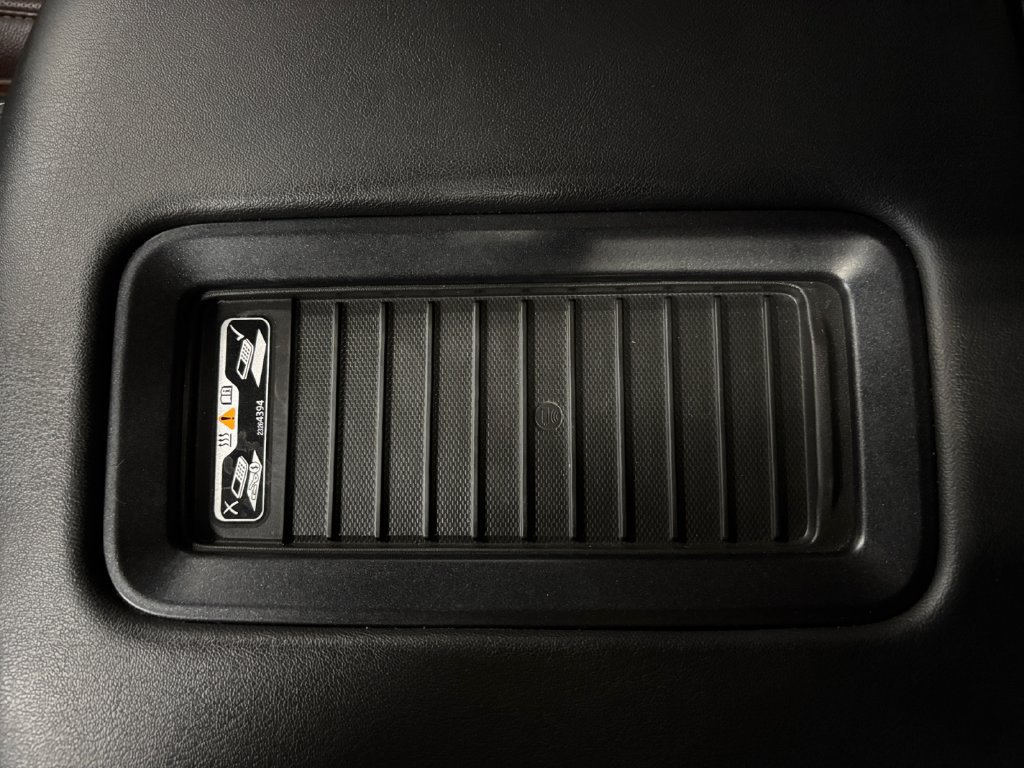 Used 2019 Chevrolet Tahoe Premier w/ Premier Plus Edition AWD/4WD image 37