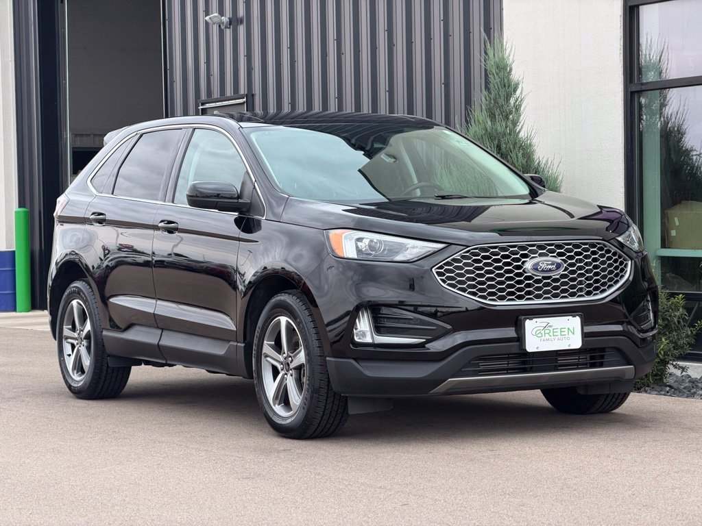 Used 2024 Ford Edge SEL w/ Convenience Package AWD/4WD image 4